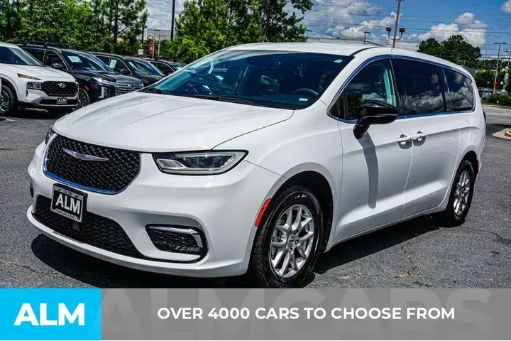 $24720 : Chrysler Pacifica 2024 Touri image 3