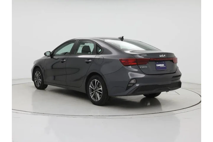$17998 : Kia Forte 2024 LX 4dr Sedan image 2