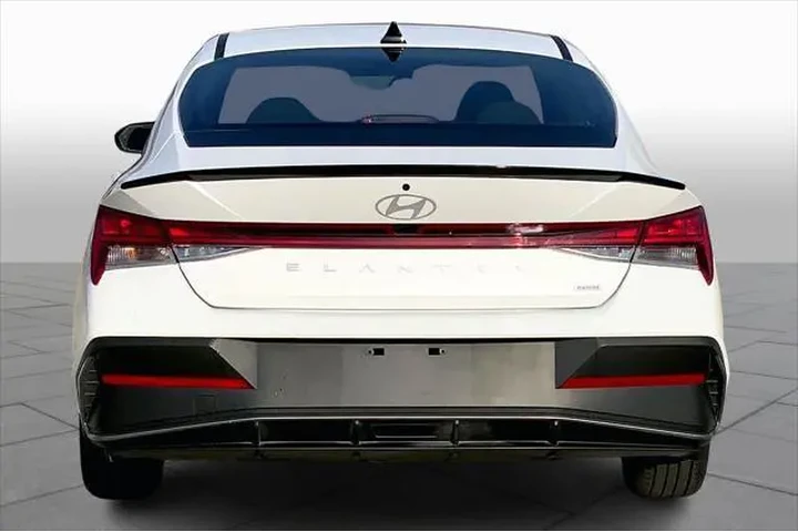 $24597 : Hyundai ELANTRA Hybrid 2025 image 5