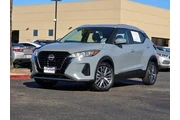 $17700 : Nissan Kicks 2023 SV 4dr Cro thumbnail