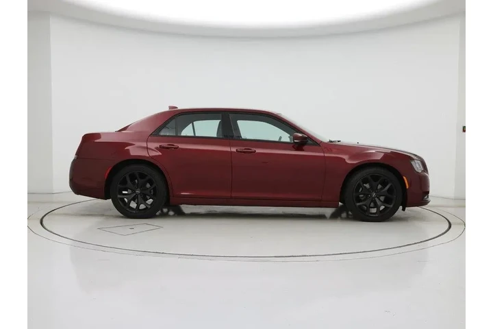 $25998 : Chrysler 300 2023 S V6 4dr S image 7