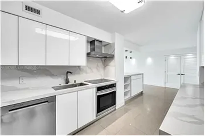 $4300 : Rental property with 2 bedro image 10