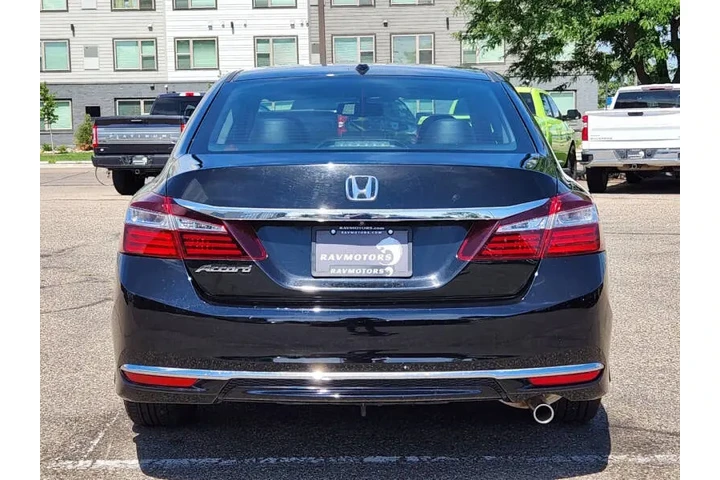 $16974 : 2017 Accord EX-L image 9