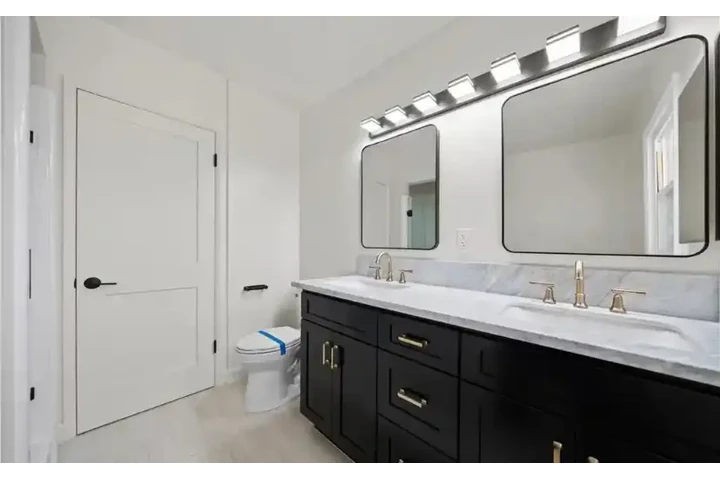 $2500 : Nine Home for rent in Los Ange image 3