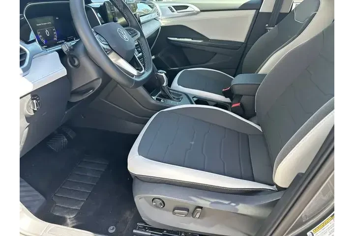 $23648 : Volkswagen Taos 2025 SE 4dr image 9