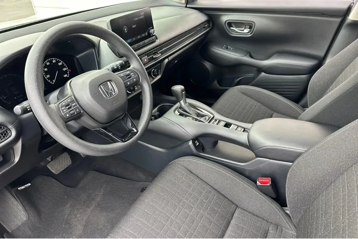 $22982 : Honda HR-V 2023 LX 4dr Cross image 10