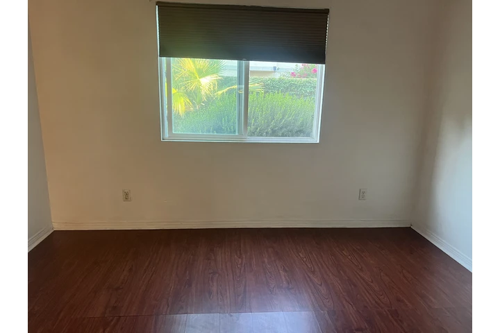 $990 : Rento cuarto tipo studio image 2