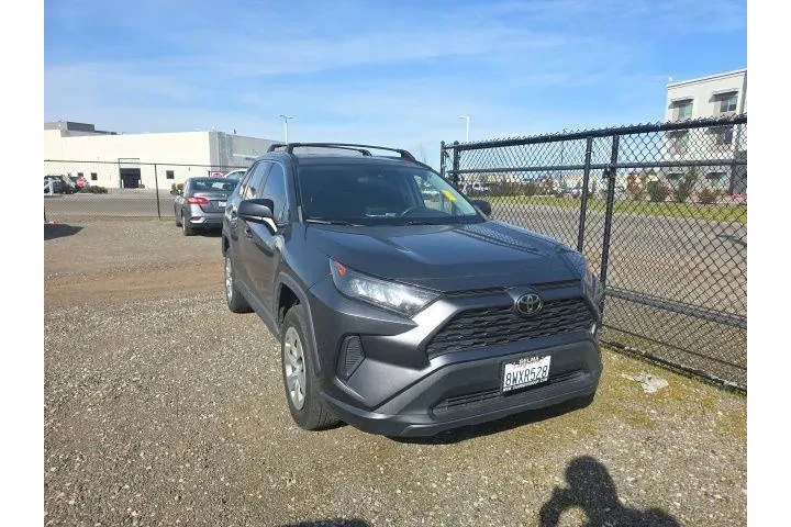 $23900 : Toyota RAV4 2021 LE 4dr SUV image 1