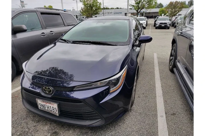 $21938 : Toyota Corolla 2024 LE 4dr S image 1