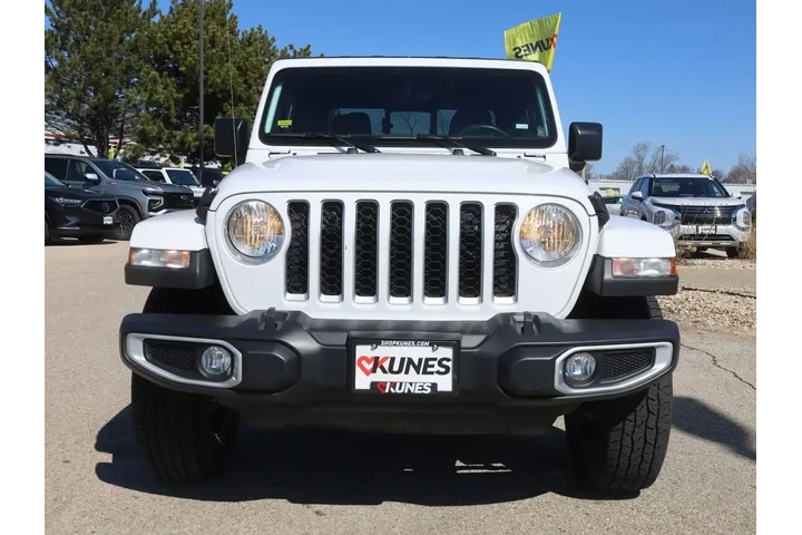 $28977 : Jeep Gladiator 2023 4x4 Over image 2