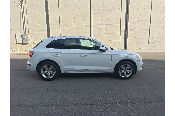 $16490 : Audi Q5 2019 AWD quattro Pre image 2