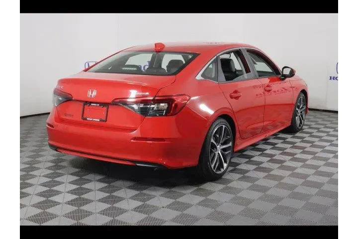 $28875 : Honda Civic 2023 Touring 4dr image 7