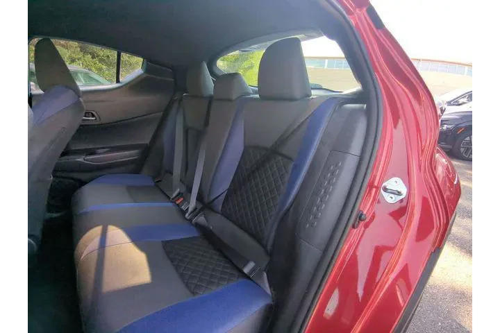 $24000 : Toyota C-HR 2022 XLE 4dr Cro image 9