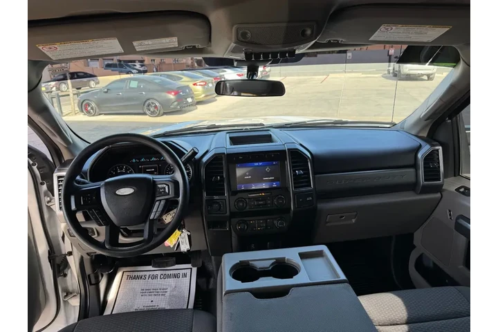 2020 F-250 SD Platinum Crew C image 9