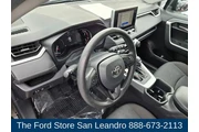 $28900 : Toyota RAV4 2023 AWD XLE 4dr thumbnail