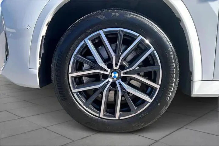 $36955 : BMW X1 2025 AWD xDrive28i 4d image 10
