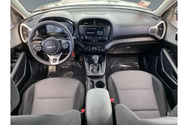 $21792 : Kia Soul 2023 image 10
