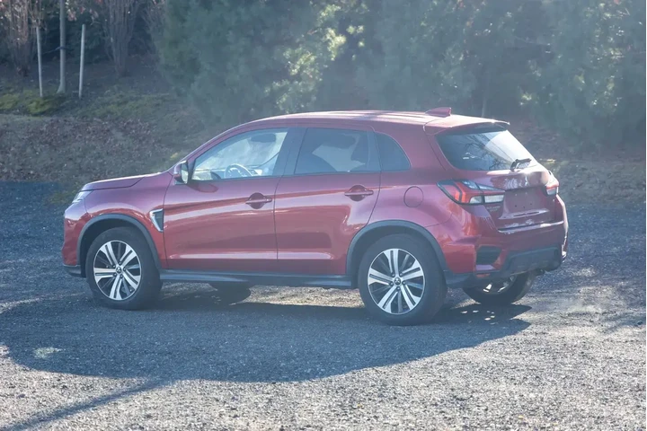 $16995 : Mitsubishi Outlander Sport 2 image 5