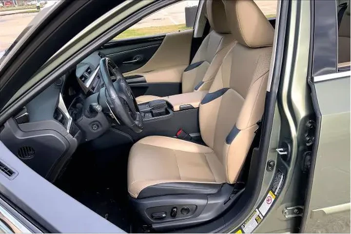 $28168 : Lexus ES 350 2019 4dr Sedan image 7