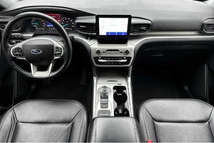 $20844 : Ford Explorer 2020 XLT 4dr S image 5