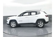 $19000 : Jeep Compass 2023 4x4 Latitu thumbnail