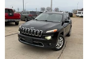 2017 Cherokee Limited 4WD thumbnail