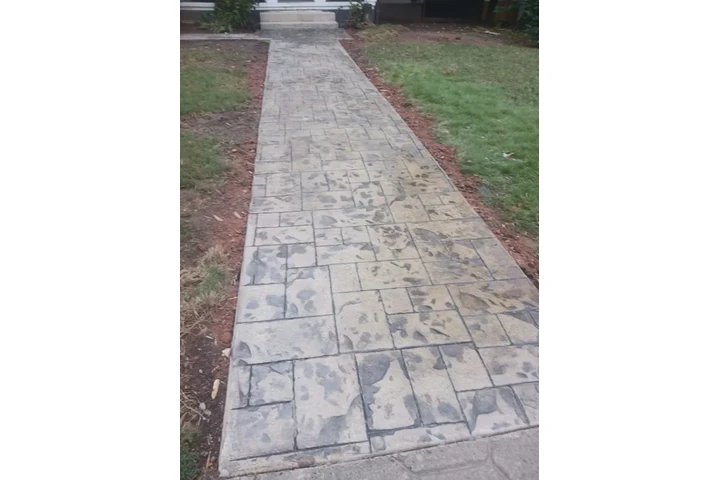 Concrete & Landscaping Service image 7