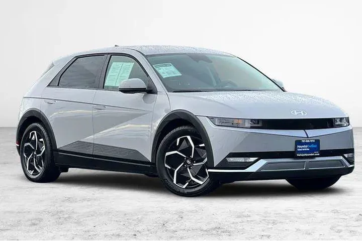 $27990 : Hyundai IONIQ 5 2024 AWD SEL image 2