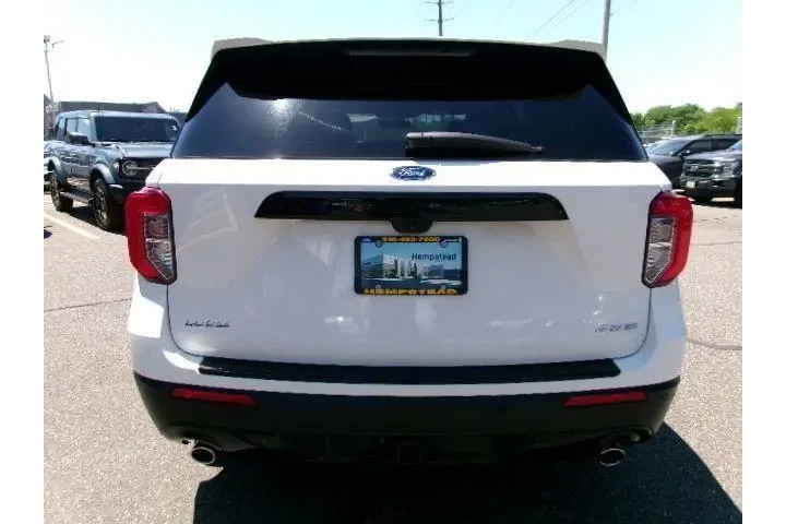 $36709 : Ford Explorer 2023 AWD ST-Li image 2