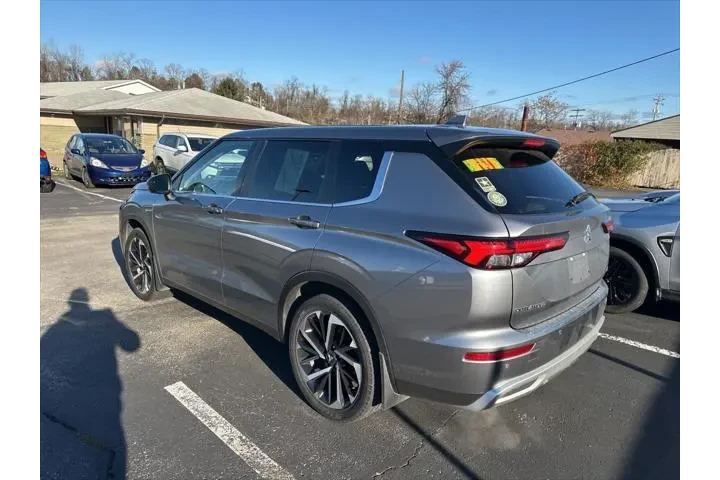 $23180 : Mitsubishi Outlander 2023 AW image 5