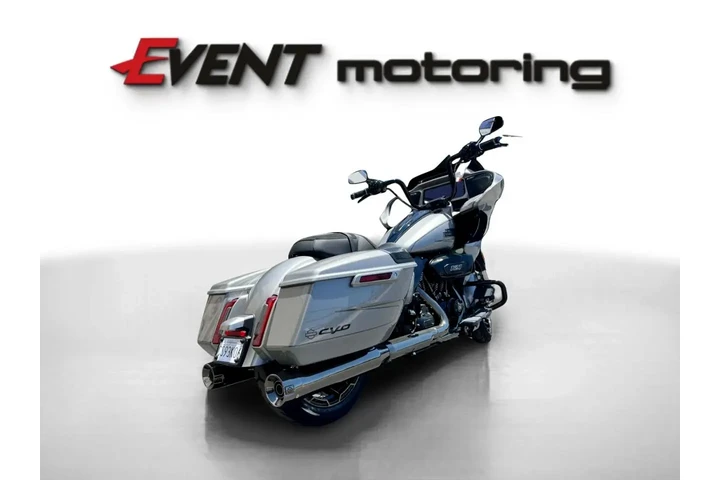 $35999 : 2023 Harley-Davidson CVO Road image 3