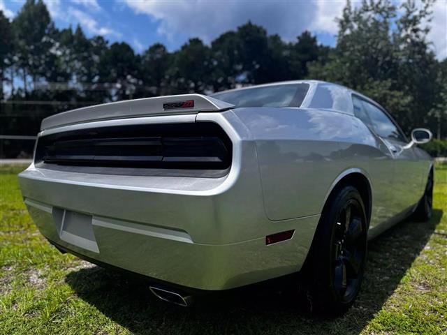 $19900 : 2012 DODGE CHALLENGER image 9