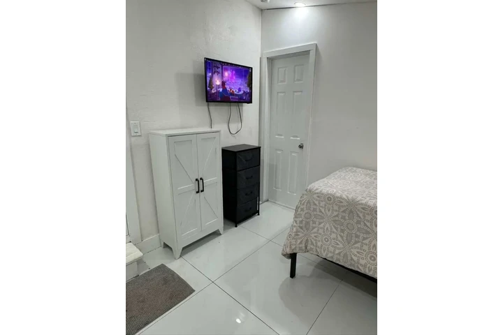 $900 : Se Renta Habitación image 6