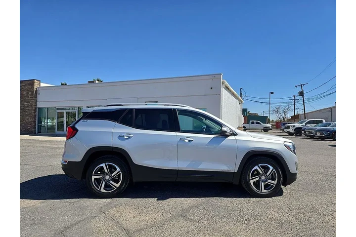 $23795 : GMC Terrain 2021 SLT 4dr SUV image 2
