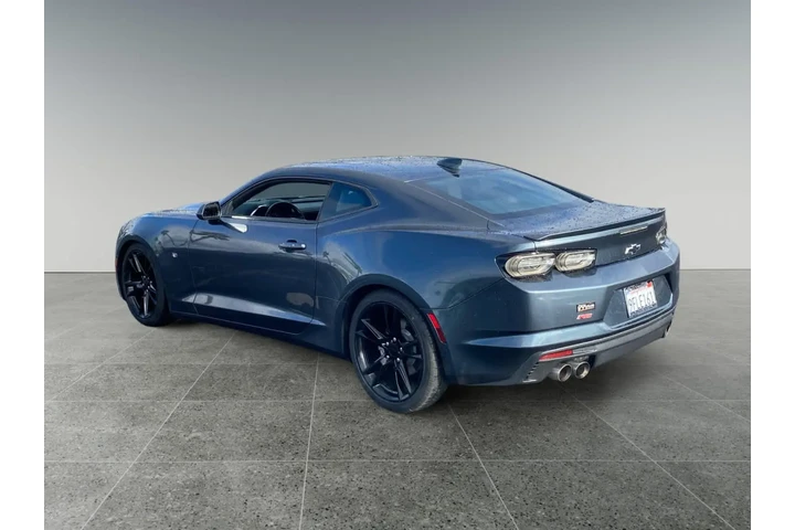 $31273 : Chevrolet Camaro 2023 LT 2dr image 3