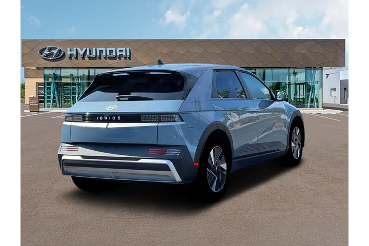 $32543 : Hyundai IONIQ 5 2026 SE 4dr image 7