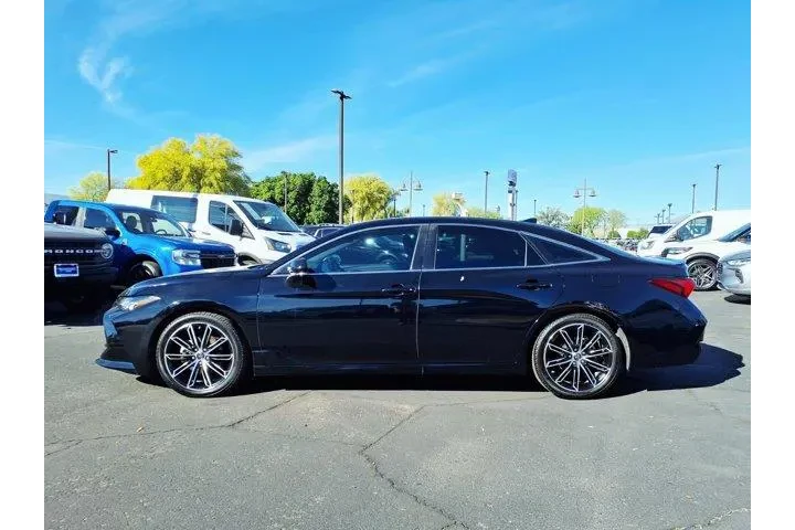 $19732 : Toyota Avalon 2019 XLE 4dr S image 3