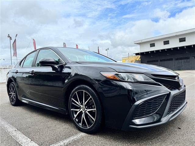 $2500 : TOYOTA CAMRY SE image 5