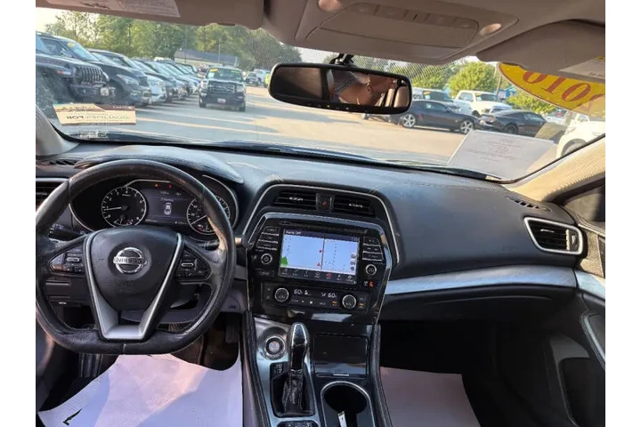 $12950 : 2016 Maxima 3.5 S image 10