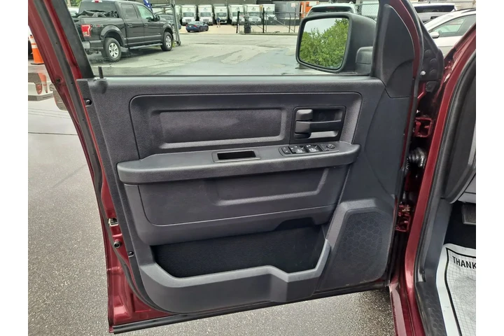 $13900 : 2016 RAM 1500 QUAD CAB TRADES image 10