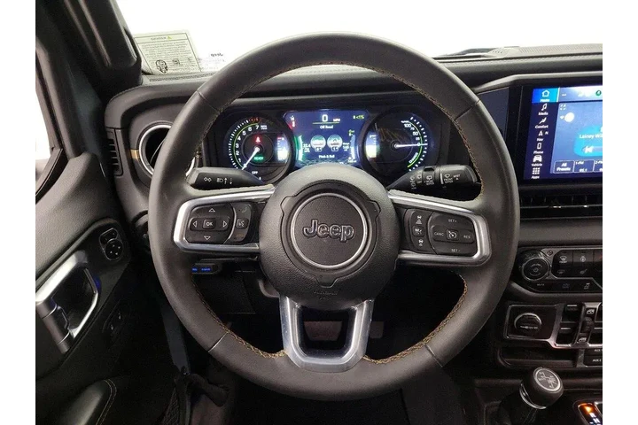 $33998 : Jeep Wrangler 2024 4x4 Sahar image 10