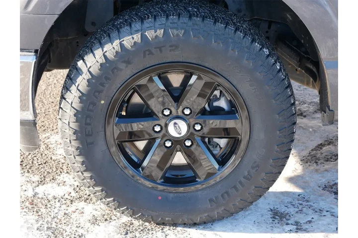 $36236 : Ford F-150 2023 4x4 XLT 4dr image 9