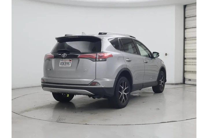 $21998 : Toyota RAV4 2018 AWD SE 4dr image 8