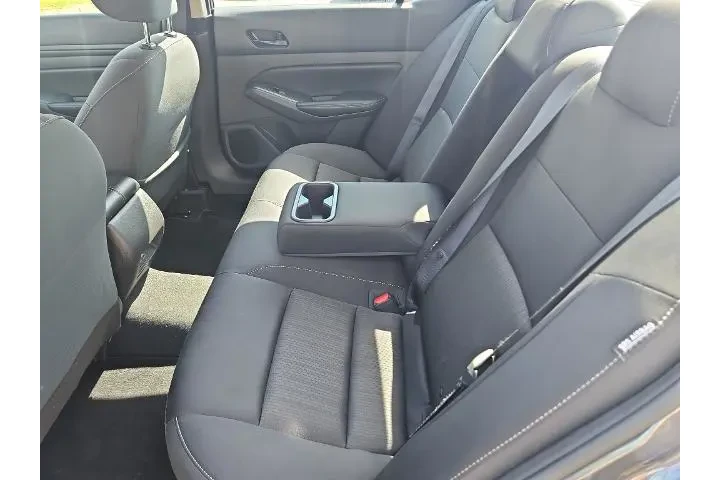 $18999 : Nissan Altima 2024 2.5 SV 4d image 9