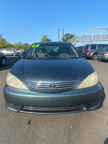 $7995 : 2005 Camry LE image 3