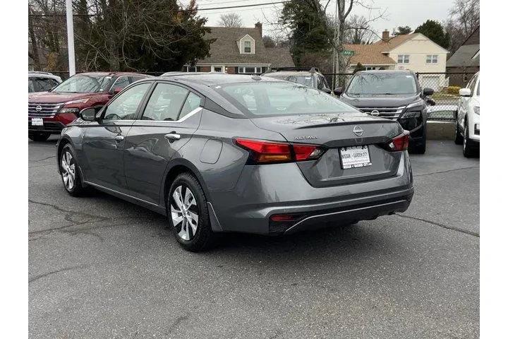 $20250 : Nissan Altima 2025 2.5 S 4dr image 6