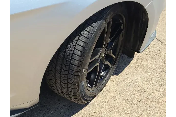 $18577 : Ford Mustang 2019 EcoBoost P image 7