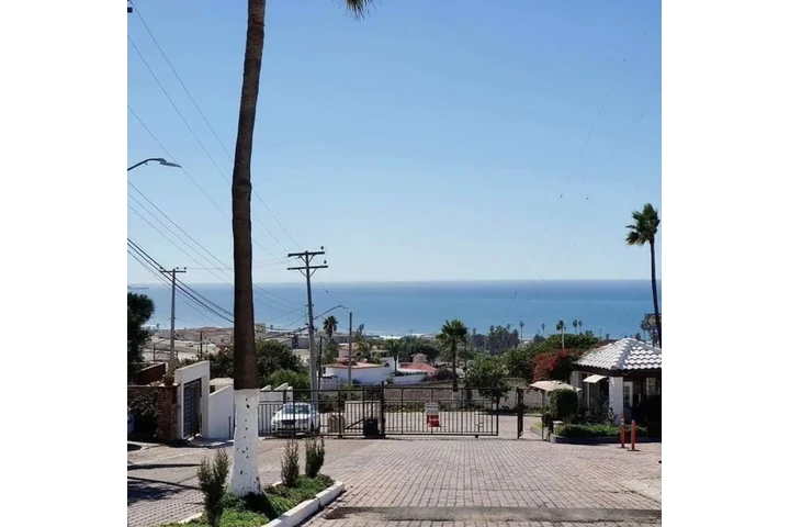 $885 : Depa en playas/rosarito image 8