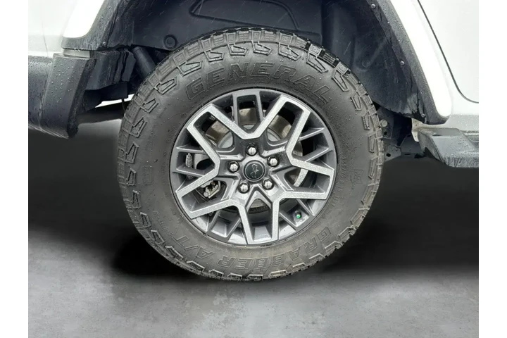 Jeep Wrangler 2024 4x4 Sahar image 8