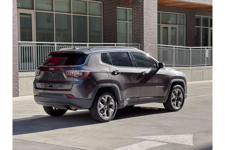 $11990 : 2019 JEEP COMPASS image 8